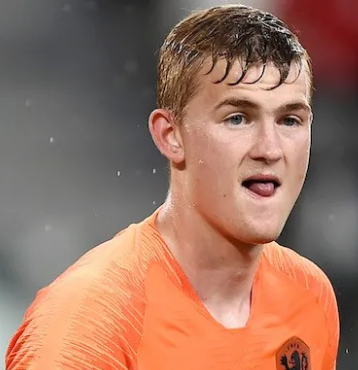 Hollanti vs Latvia kotona, Matthijs de Ligt pelaa